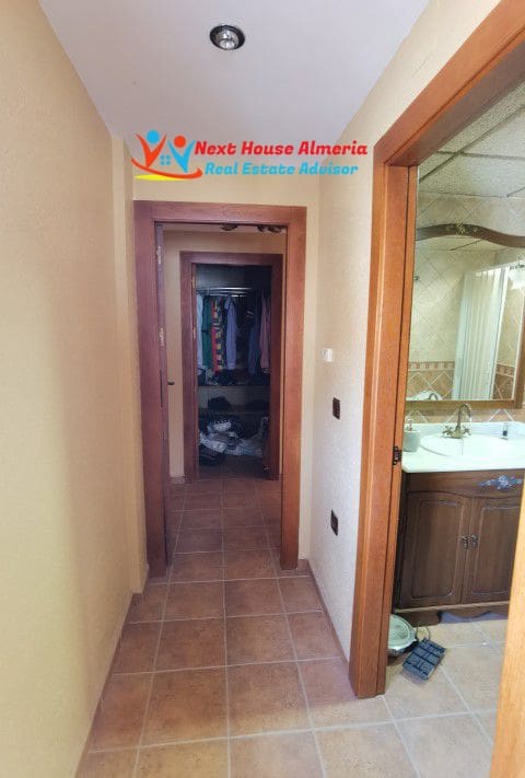 4 bedroom Villa for sale in Arboleas with garage - € 269,000 (Ref: 7343350)