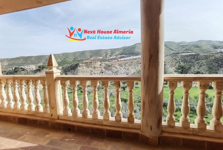 4 bedroom Villa for sale in Arboleas with garage - € 269,000 (Ref: 7343350)