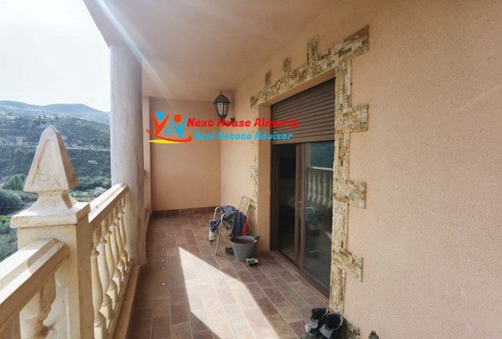 4 bedroom Villa for sale in Arboleas with garage - € 269,000 (Ref: 7343350)