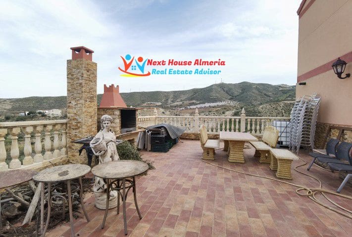 4 bedroom Villa for sale in Arboleas with garage - € 269,000 (Ref: 7343350)