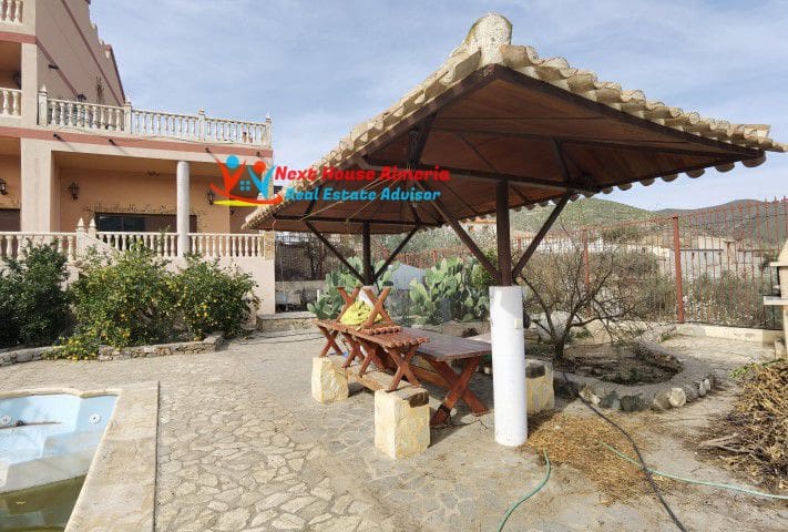 4 bedroom Villa for sale in Arboleas with garage - € 269,000 (Ref: 7343350)