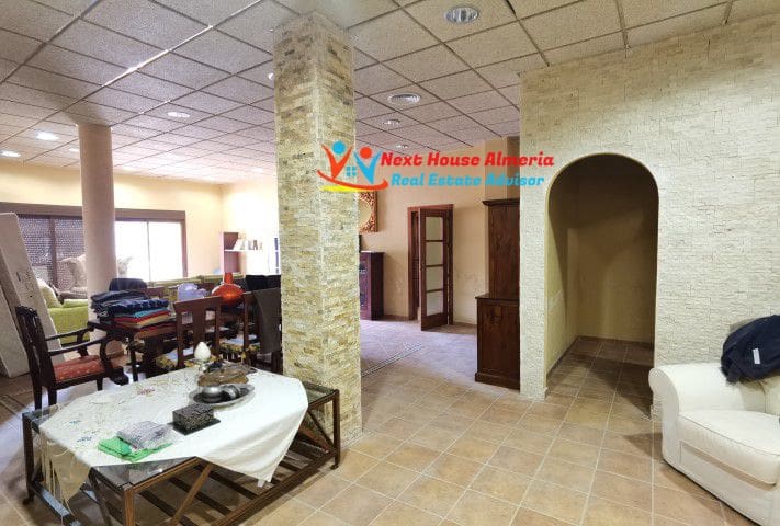 4 bedroom Villa for sale in Arboleas with garage - € 269,000 (Ref: 7343350)