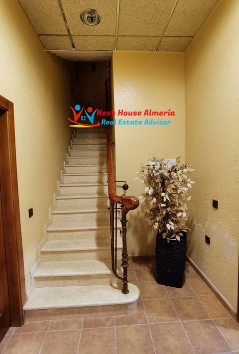 4 bedroom Villa for sale in Arboleas with garage - € 269,000 (Ref: 7343350)