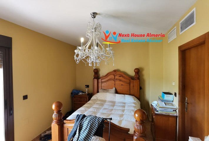 4 bedroom Villa for sale in Arboleas with garage - € 269,000 (Ref: 7343350)