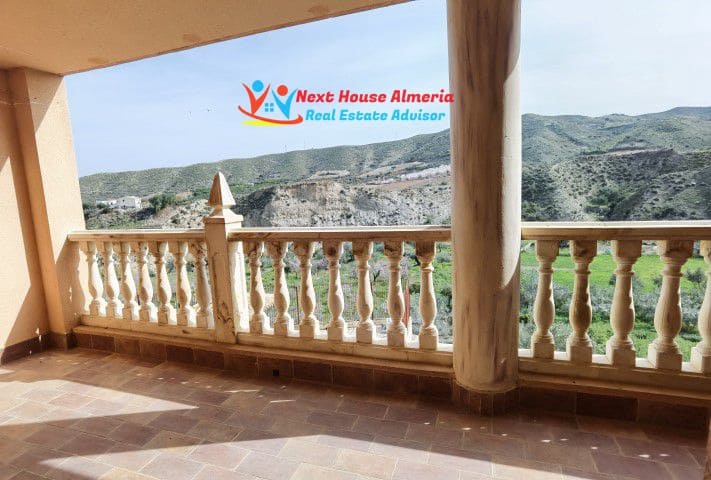 4 bedroom Villa for sale in Arboleas with garage - € 269,000 (Ref: 7343350)