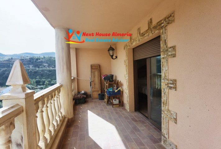 4 bedroom Villa for sale in Arboleas with garage - € 269,000 (Ref: 7343350)