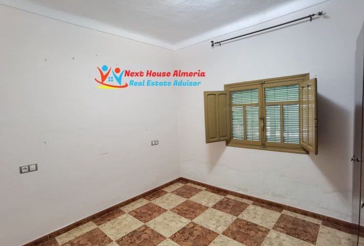 3 soveværelse Byhus til salg i Fines med garage - € 66.000 (Ref: 7366089)