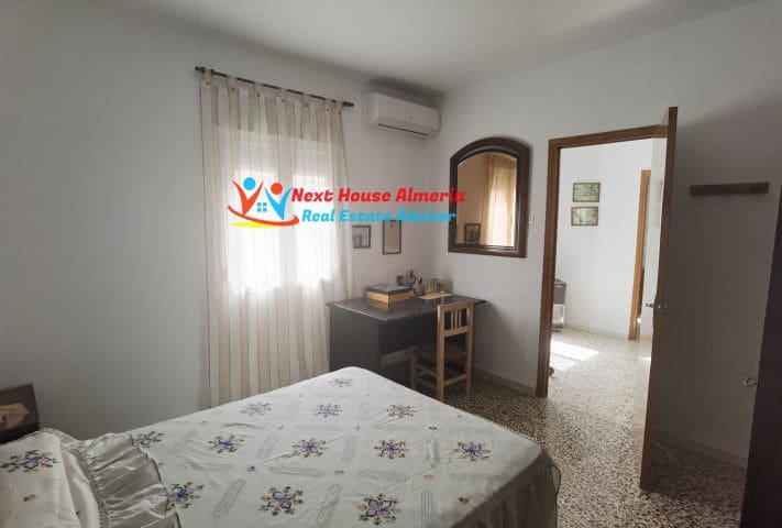 5 soveværelse Byhus til salg i Partaloa med garage - € 169.950 (Ref: 7542056)