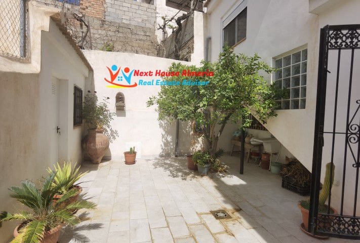 5 soveværelse Byhus til salg i Partaloa med garage - € 169.950 (Ref: 7542056)