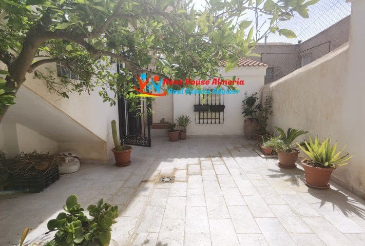 5 soveværelse Byhus til salg i Partaloa med garage - € 169.950 (Ref: 7542056)