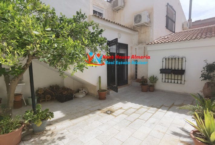 5 soveværelse Byhus til salg i Partaloa med garage - € 169.950 (Ref: 7542056)