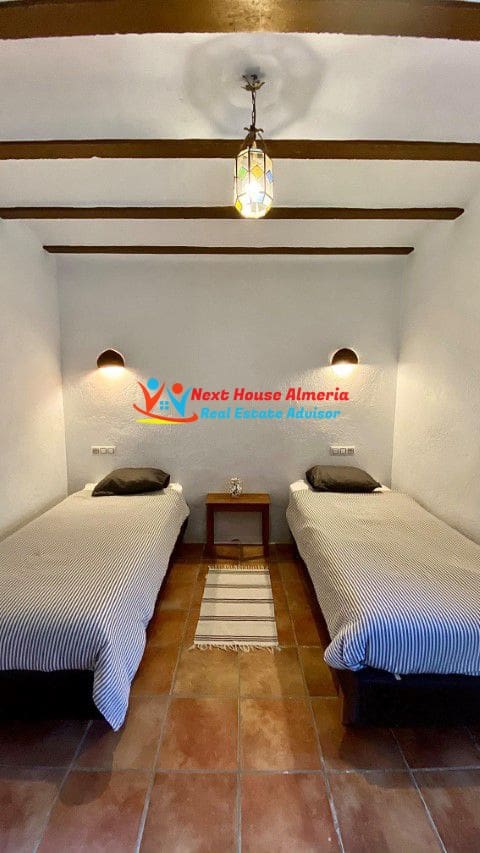 8 soveværelse Finca/Landehus til salg i Taberno - € 450.000 (Ref: 7581626)