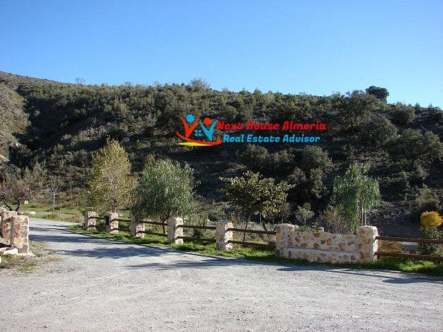 8 soveværelse Finca/Landehus til salg i Taberno - € 450.000 (Ref: 7581626)