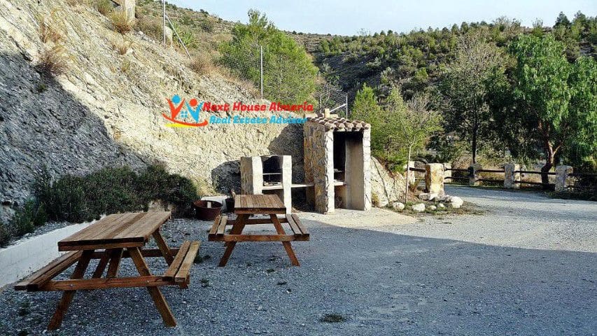 8 soveværelse Finca/Landehus til salg i Taberno - € 450.000 (Ref: 7581626)