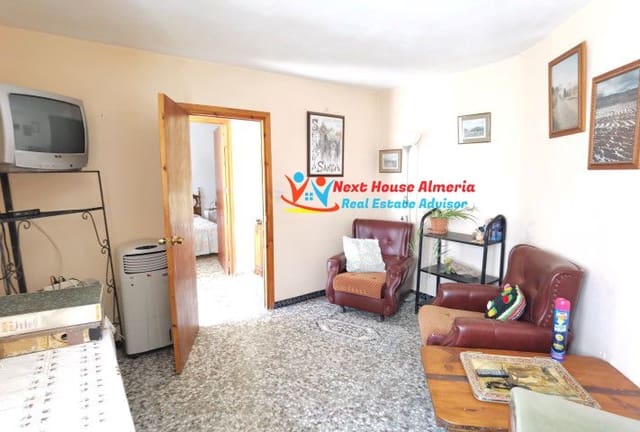 Casa de 3 habitaciones en Chirivel en venta - 33.000 € (Ref: 7659443)