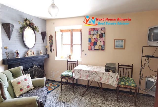 Casa de 3 habitaciones en Chirivel en venta - 33.000 € (Ref: 7659443)
