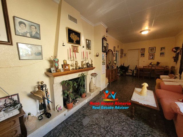 6 soverom Hus til salgs i La Huelga, Sorbas med garasje - € 159 950 (Ref: 7715528)