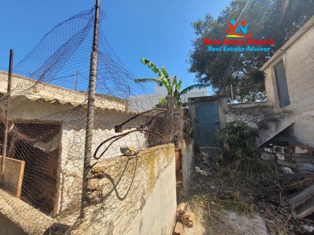 6 soverom Hus til salgs i La Huelga med garasje - € 159 950 (Ref: 7715528)