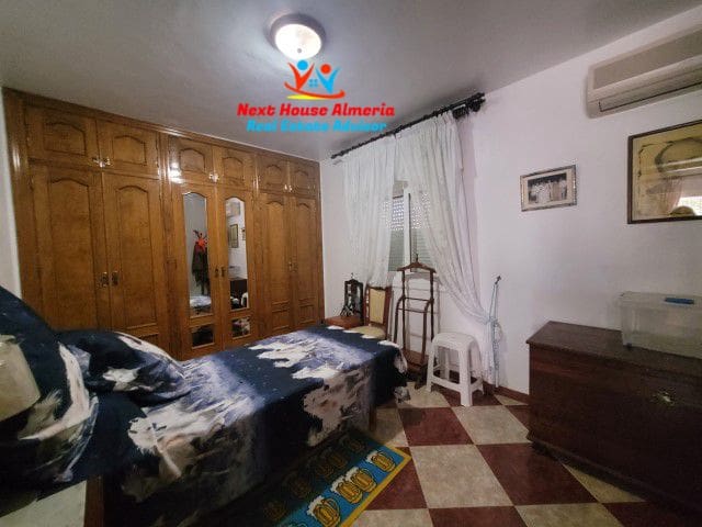6 soverom Hus til salgs i La Huelga med garasje - € 159 950 (Ref: 7715528)