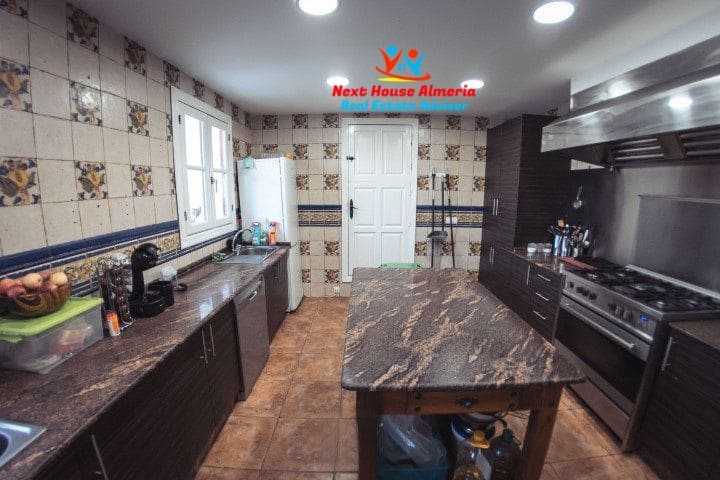 7 slaapkamer Finca/Landhuis te koop in Lorca met garage - € 695.000 (Ref: 7723936)