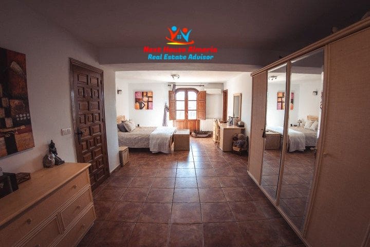 7 slaapkamer Finca/Landhuis te koop in Lorca met garage - € 695.000 (Ref: 7723936)