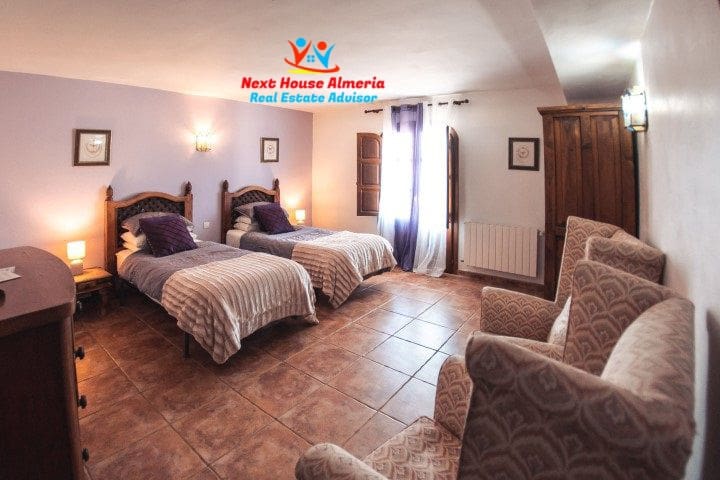 7 slaapkamer Finca/Landhuis te koop in Lorca met garage - € 695.000 (Ref: 7723936)