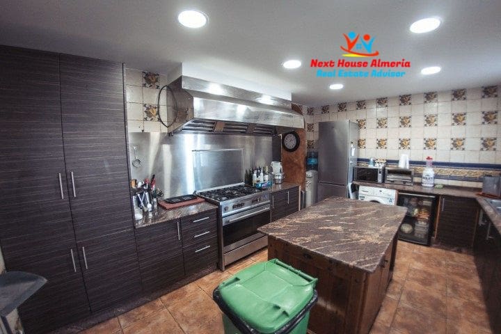 7 slaapkamer Finca/Landhuis te koop in Lorca met garage - € 695.000 (Ref: 7723936)