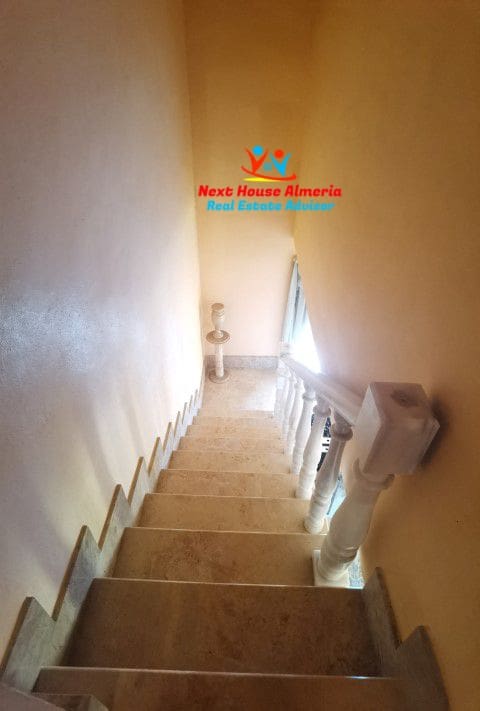 5 soveværelse Byhus til salg i Fines med garage - € 159.950 (Ref: 7775728)