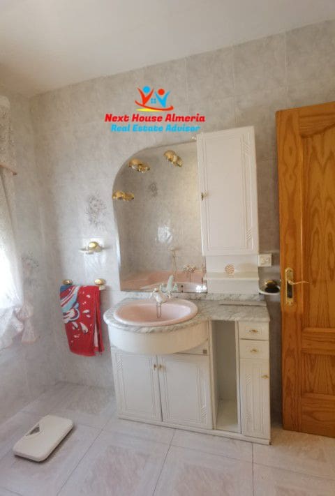 5 soveværelse Byhus til salg i Fines med garage - € 159.950 (Ref: 7775728)