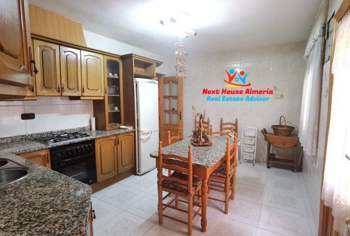 5 soveværelse Byhus til salg i Fines med garage - € 159.950 (Ref: 7775728)