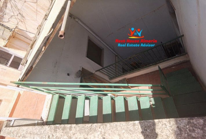 5 soveværelse Byhus til salg i Fines med garage - € 159.950 (Ref: 7775728)