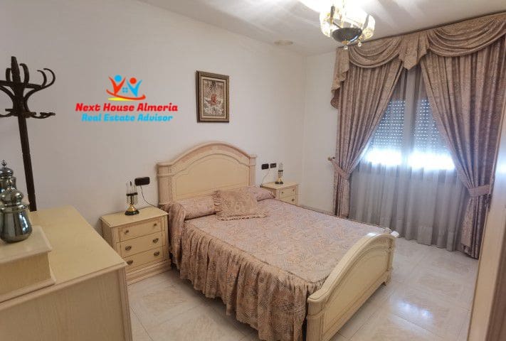 5 soveværelse Byhus til salg i Fines med garage - € 159.950 (Ref: 7775728)