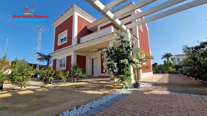 4 slaapkamer Villa te koop in Purias - € 294.000 (Ref: 7802356)