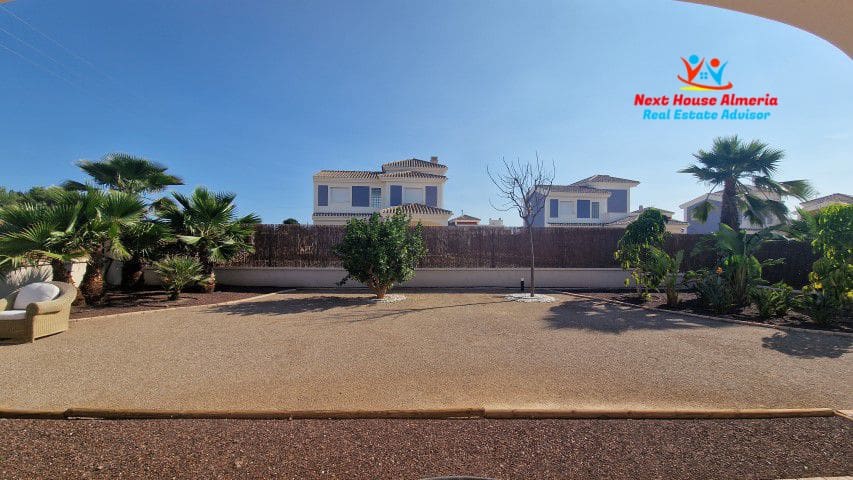 4 slaapkamer Villa te koop in Purias - € 294.000 (Ref: 7802356)