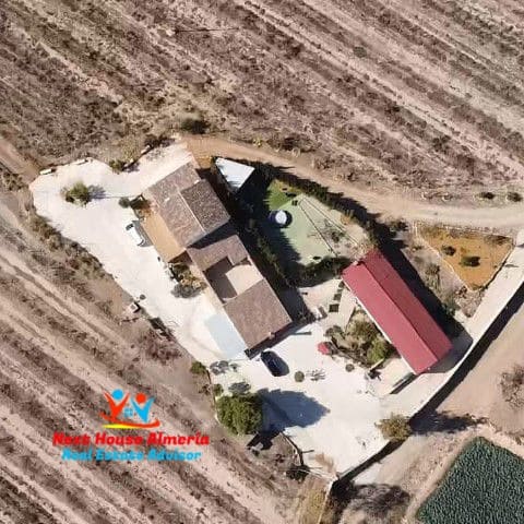 8 soveværelse Finca/Landehus til salg i La Escucha - € 625.000 (Ref: 7851703)