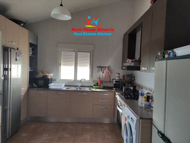 8 soveværelse Finca/Landehus til salg i La Escucha - € 625.000 (Ref: 7851703)