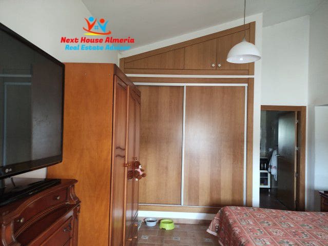 8 soveværelse Finca/Landehus til salg i La Escucha - € 625.000 (Ref: 7851703)