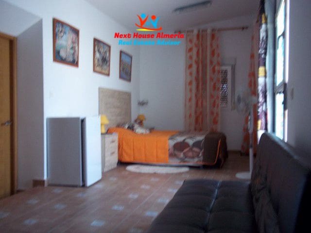 8 soveværelse Finca/Landehus til salg i La Escucha - € 625.000 (Ref: 7851703)