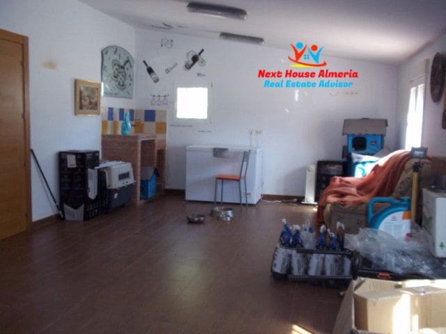 8 soveværelse Finca/Landehus til salg i La Escucha - € 625.000 (Ref: 7851703)