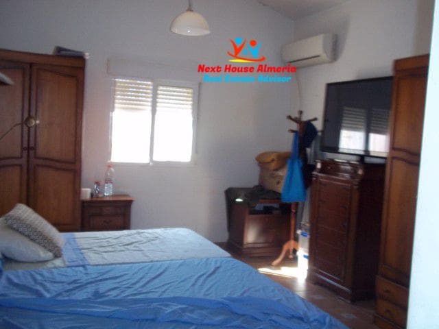 8 soveværelse Finca/Landehus til salg i La Escucha - € 625.000 (Ref: 7851703)