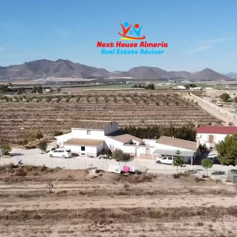 8 soveværelse Finca/Landehus til salg i La Escucha - € 625.000 (Ref: 7851703)