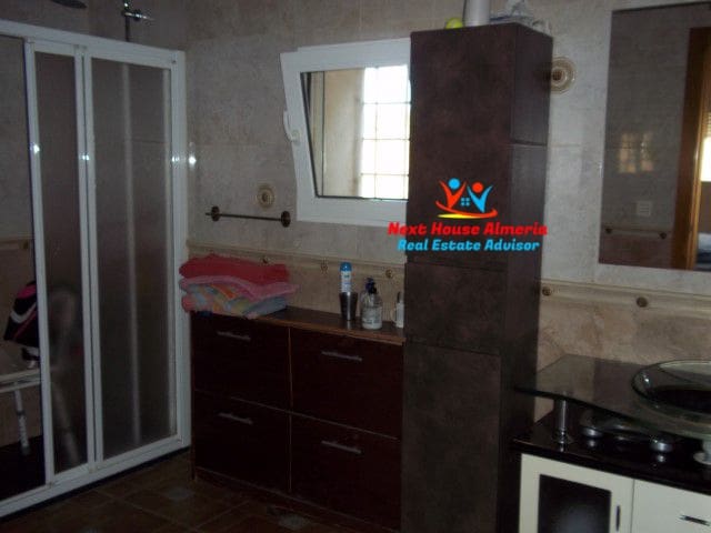 8 soveværelse Finca/Landehus til salg i La Escucha - € 625.000 (Ref: 7851703)