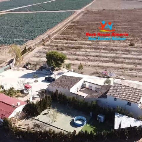 8 soveværelse Finca/Landehus til salg i La Escucha - € 625.000 (Ref: 7851703)