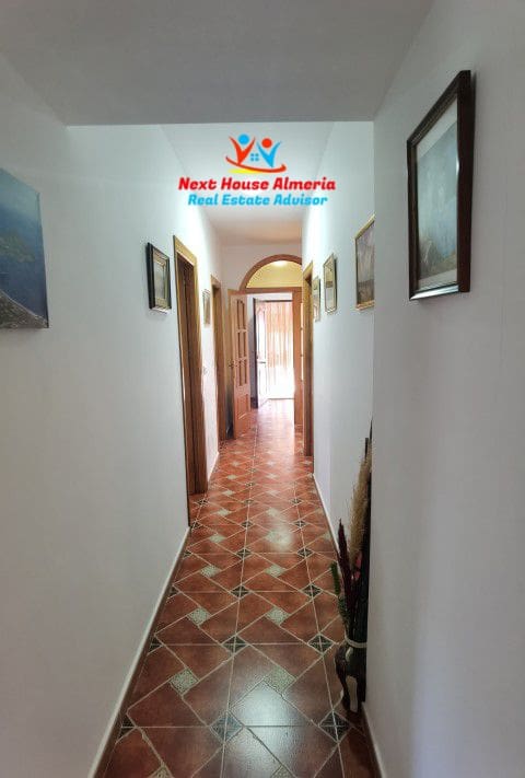 8 slaapkamer Finca/Landhuis te koop in Albox met garage - € 299.000 (Ref: 7856048)