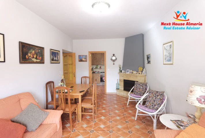 8 slaapkamer Finca/Landhuis te koop in Albox met garage - € 299.000 (Ref: 7856048)