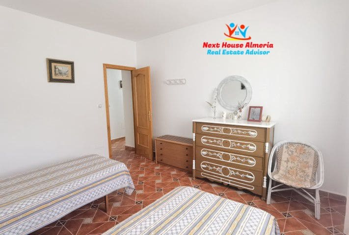 8 slaapkamer Finca/Landhuis te koop in Albox met garage - € 299.000 (Ref: 7856048)