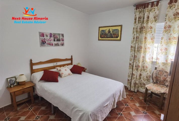 8 slaapkamer Finca/Landhuis te koop in Albox met garage - € 299.000 (Ref: 7856048)