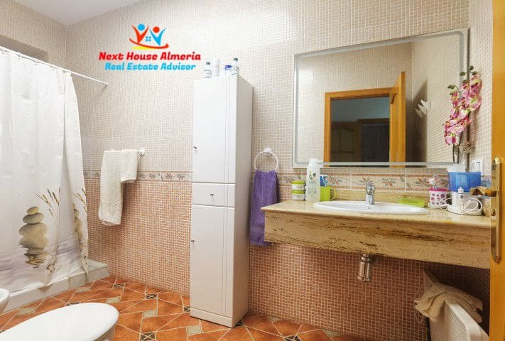 8 slaapkamer Finca/Landhuis te koop in Albox met garage - € 299.000 (Ref: 7856048)