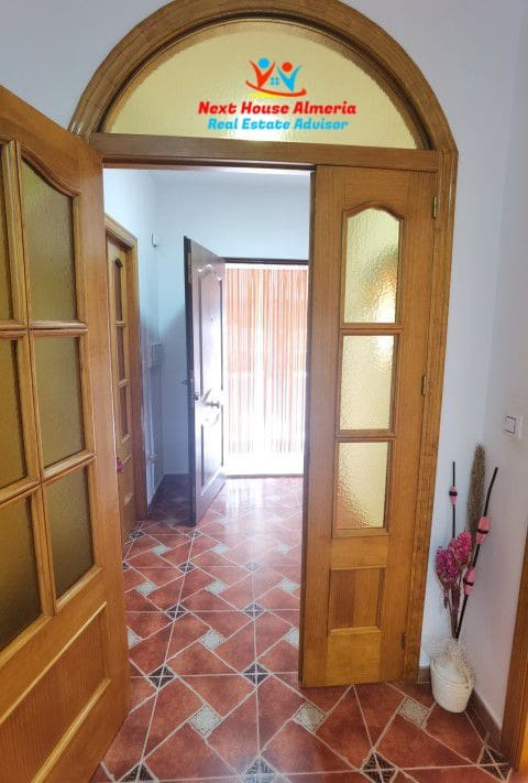 8 slaapkamer Finca/Landhuis te koop in Albox met garage - € 299.000 (Ref: 7856048)