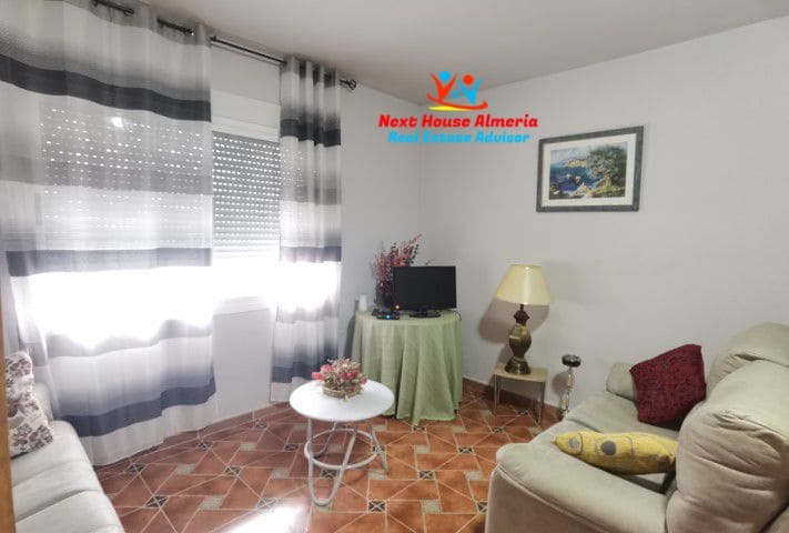 8 slaapkamer Finca/Landhuis te koop in Albox met garage - € 299.000 (Ref: 7856048)